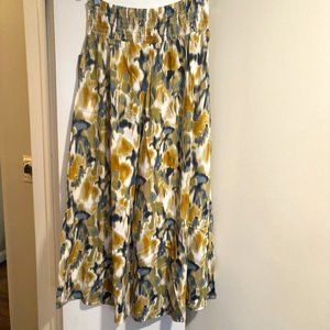 Wide leg boho Flowy Pull on pants Size Medium